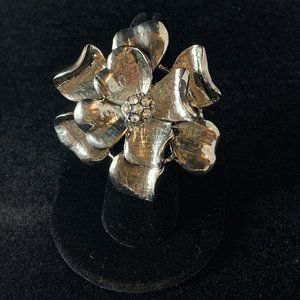 Silver Tone Flower Rhinestone Studded Ring